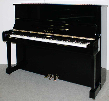 Klavier-Yamaha-U100-schwarz-5381037-1-a Klavier-Yamaha-U100-schwarz-5381037-1-a